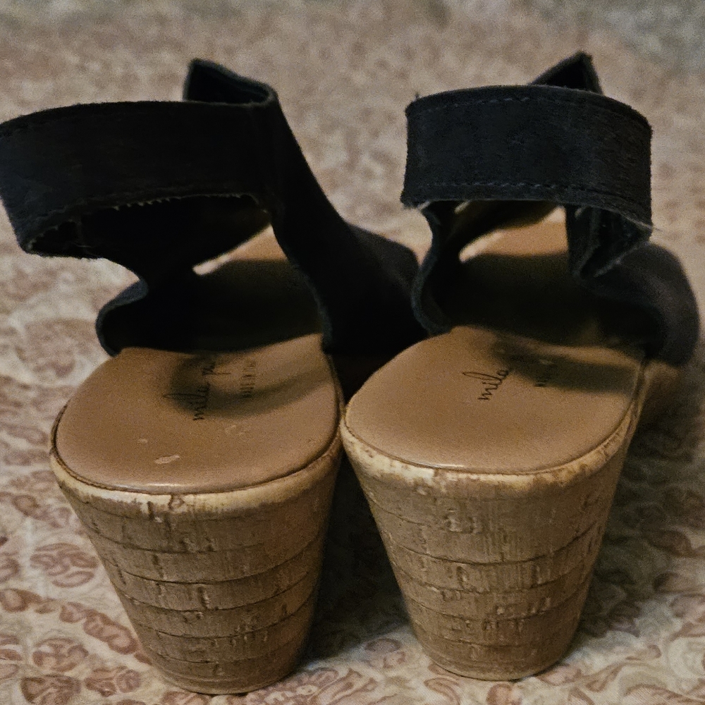 Wedge Sandals - Picture 2 of 5